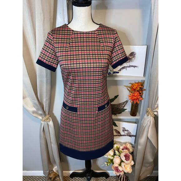 Tommy Hilfiger EUC size 2 Crewneck Short Sleeves Pull On Zip Back Shift Dress - Picture 2 of 12